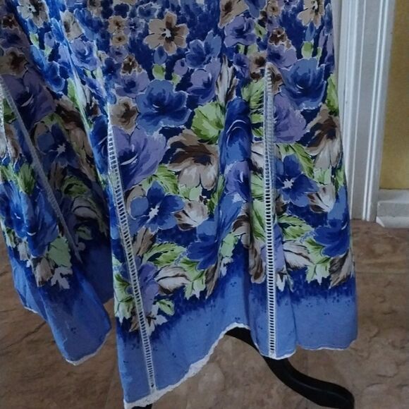 Coldwater Creek Women  Flair Floral  Skirt   Size 1X - Picture 2 of 12